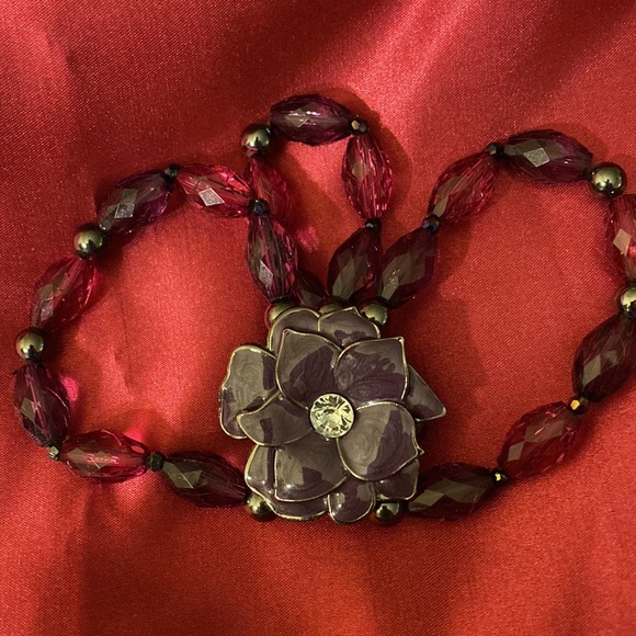 PURPLE FLOWER STATEMENT BRACELET ENAML LUCITE BEADED THREE STRAND - Picture 3 of 5